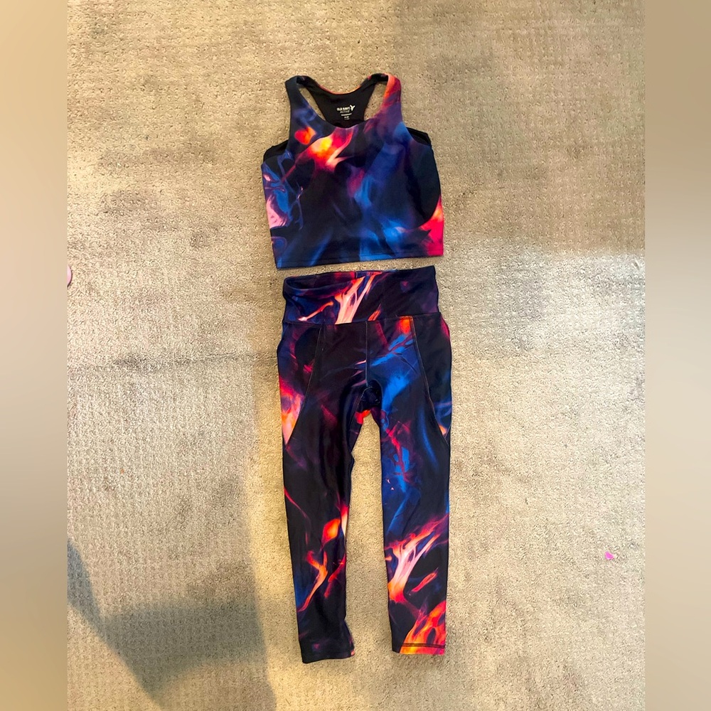 Old navy athletic kids size 8 top size 6/7 bottom